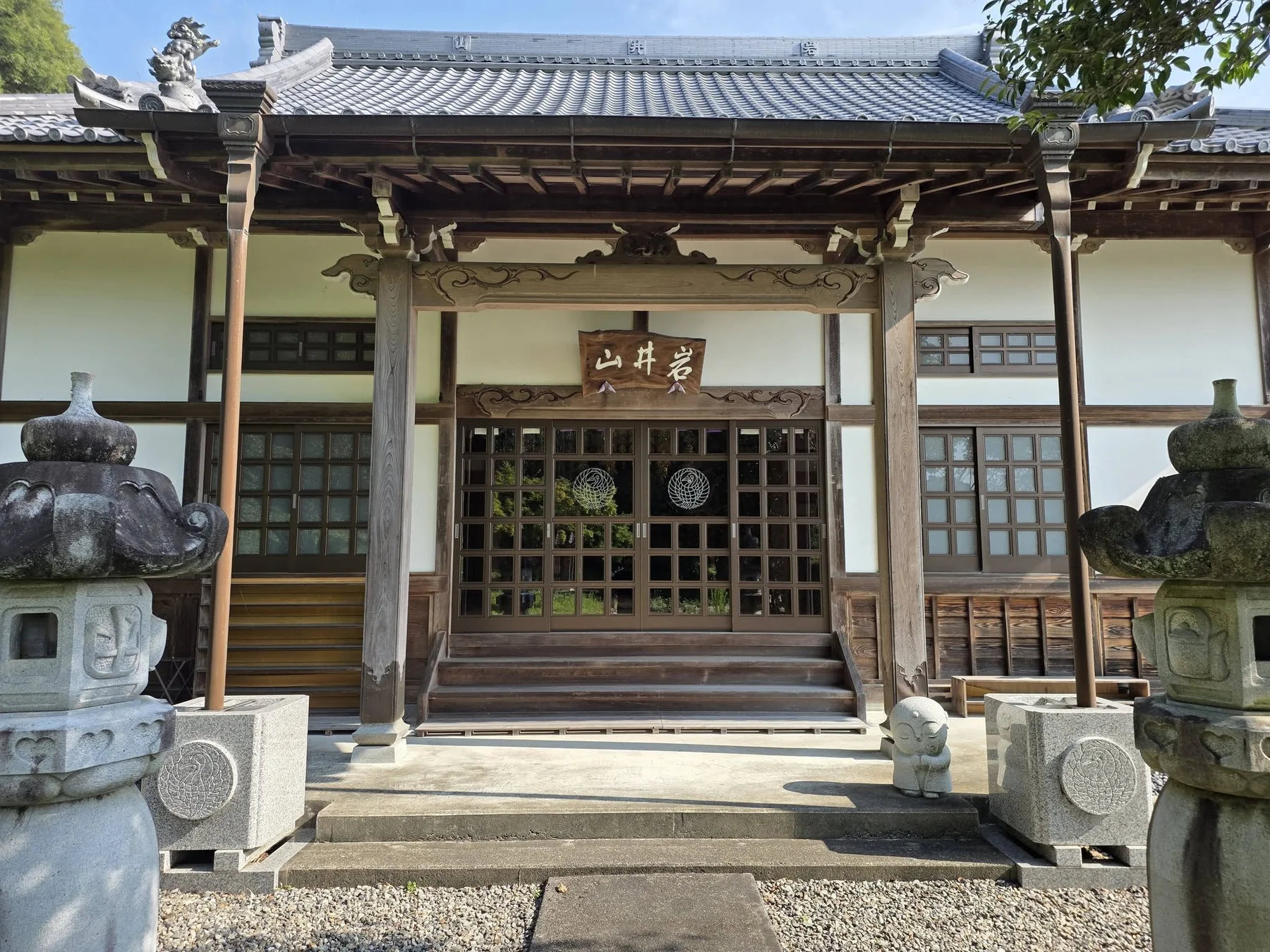 安全寺の本堂正面
