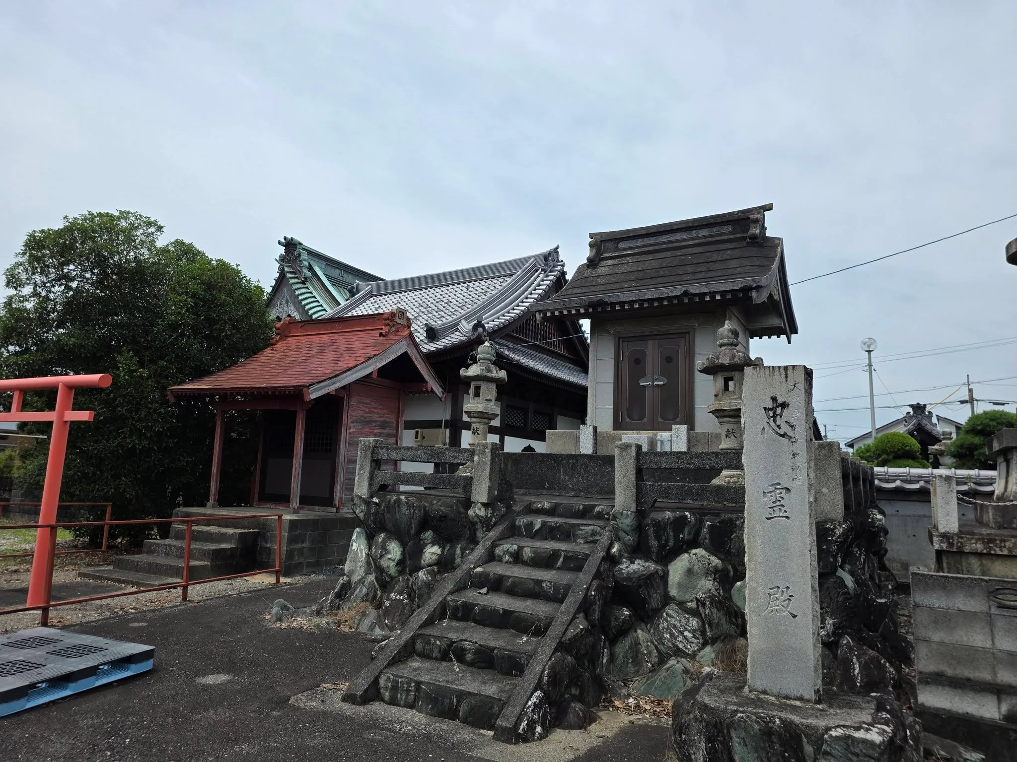 本性寺忠霊殿