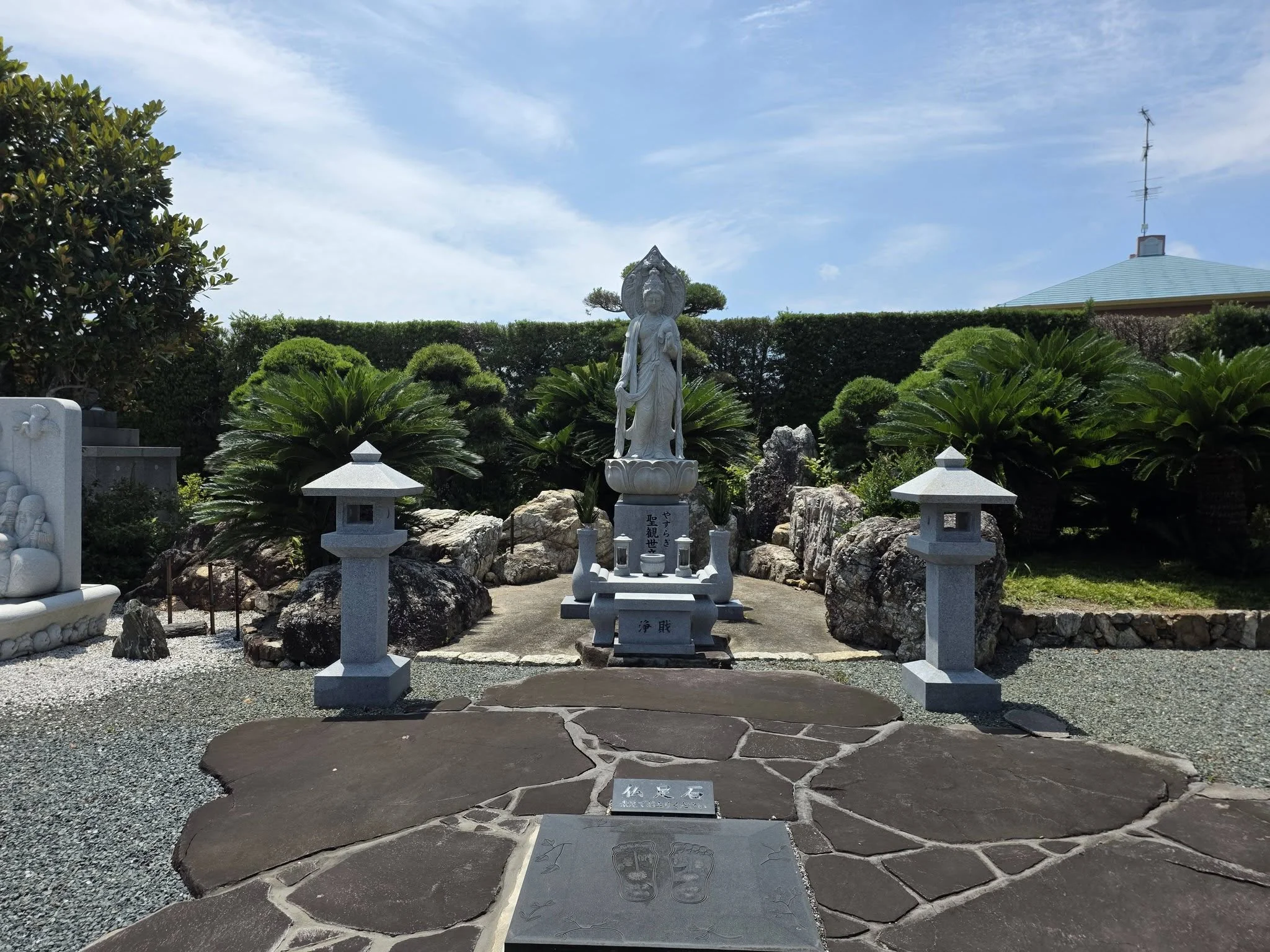 正眼院の観音像