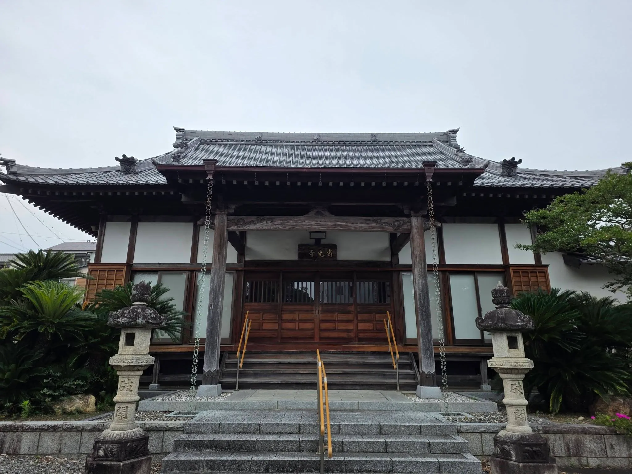 省光寺の本堂正面