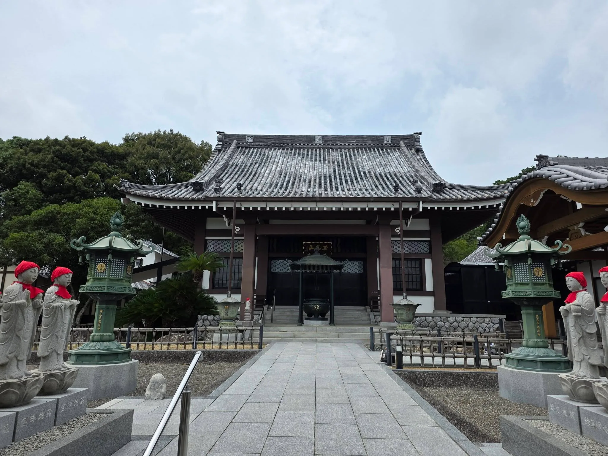 善導寺本堂正面